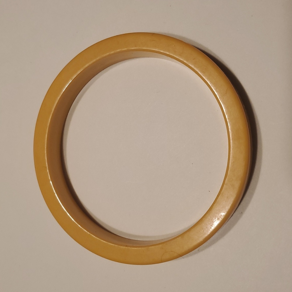 1940s Bakelite Yellow Bangle Bracelet 3 Inch Outside 2.5 Inches Inside
